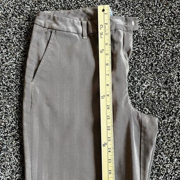 Old Navy essential stretch slacks - Picture 6 of 7